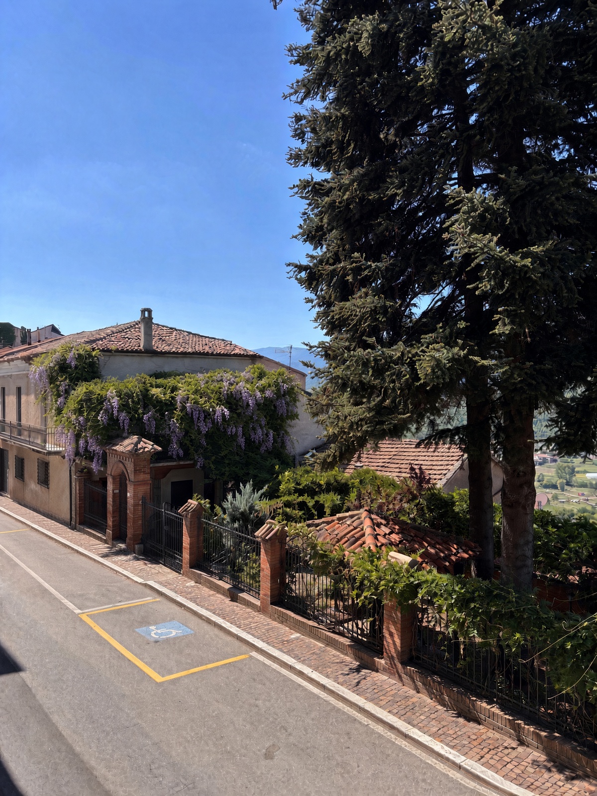 Scorcio della sede storica di Marsico Nuovo